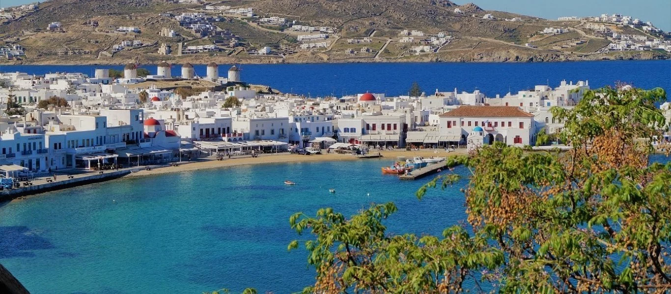 «Τουρισμός για όλους»: Ανοίγουν αύριο οι αιτήσεις νέων δικαιούχων - Πως θα γίνει η υποβολή τους